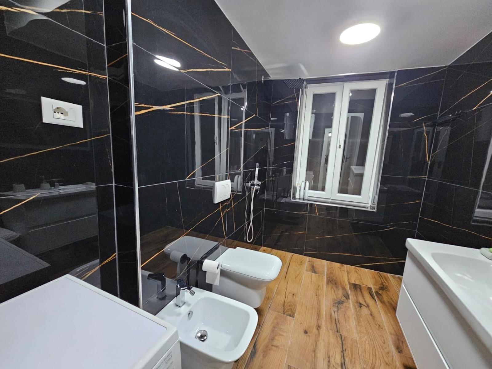 Elois Luxury Apartment Tiranë Eksteriør bilde